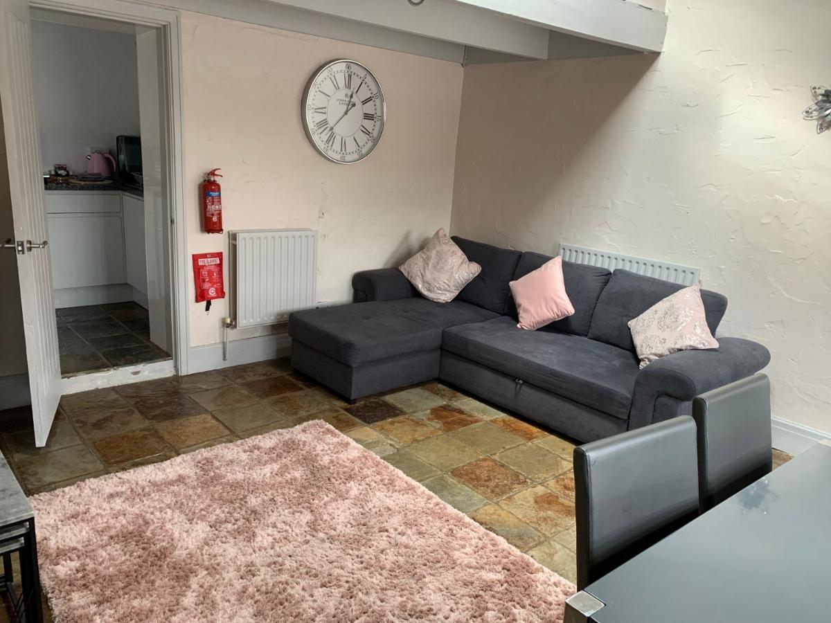 Dwylig Isa Holiday Cottages Rhuddlan Bagian luar foto