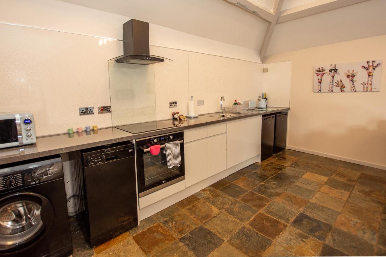 Dwylig Isa Holiday Cottages Rhuddlan Bagian luar foto