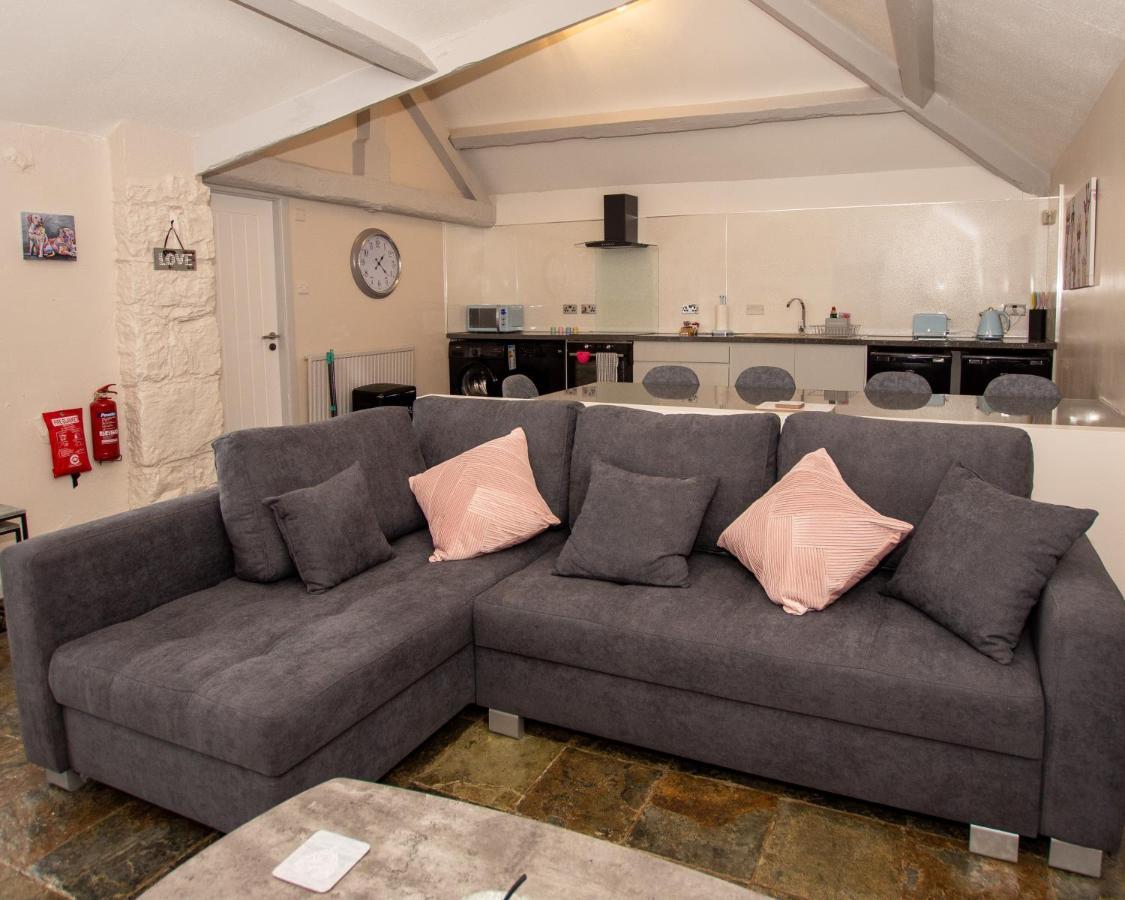 Dwylig Isa Holiday Cottages Rhuddlan Bagian luar foto