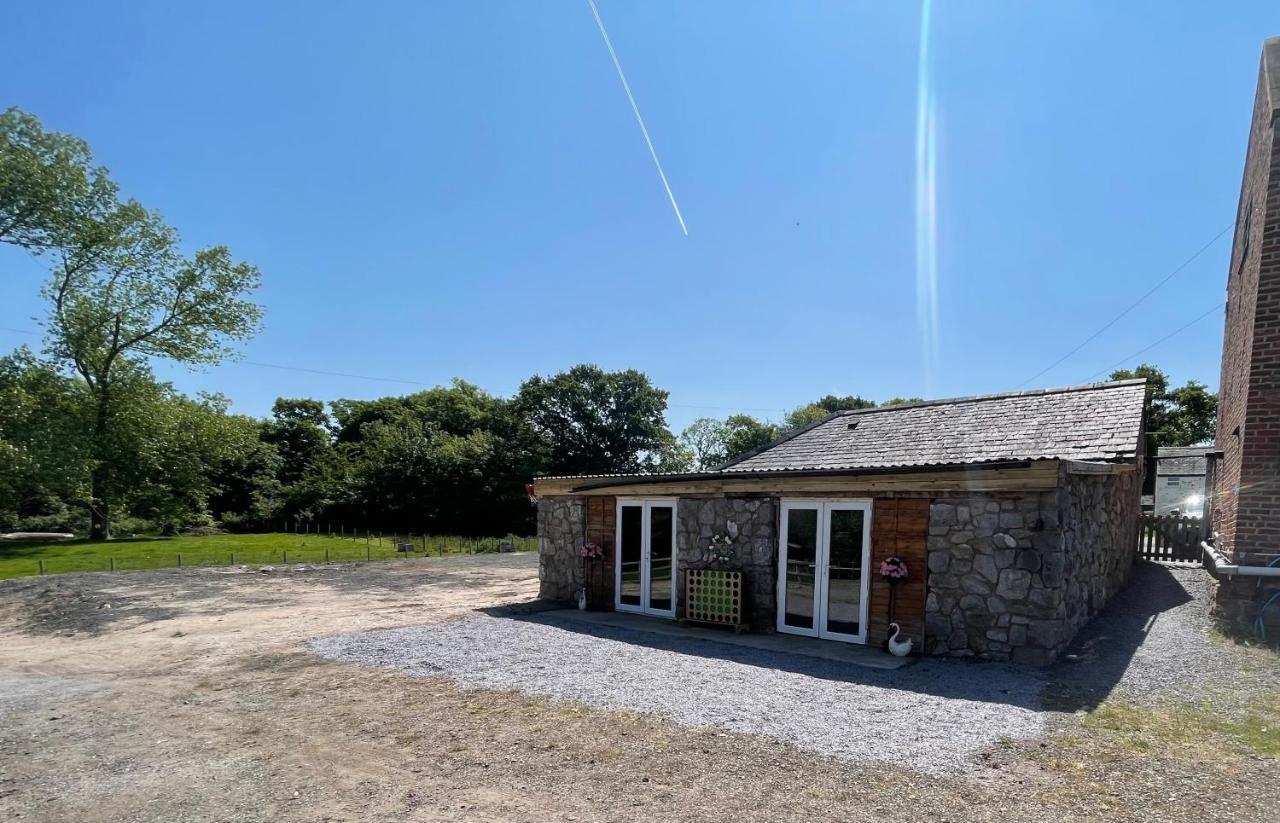 Dwylig Isa Holiday Cottages Rhuddlan Bagian luar foto