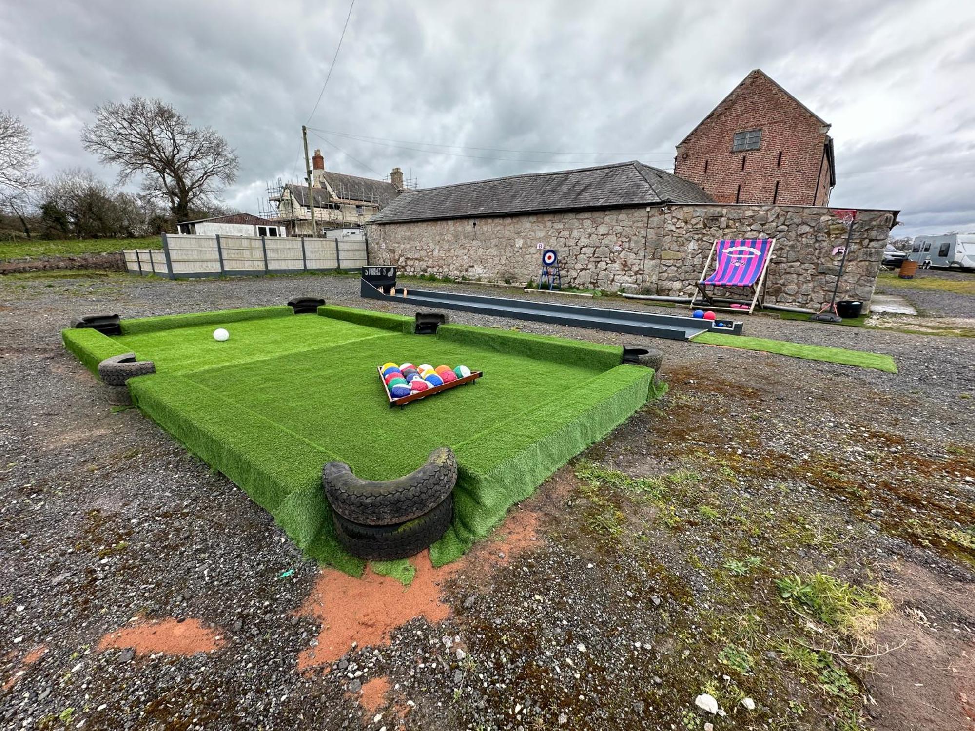 Dwylig Isa Holiday Cottages Rhuddlan Bagian luar foto
