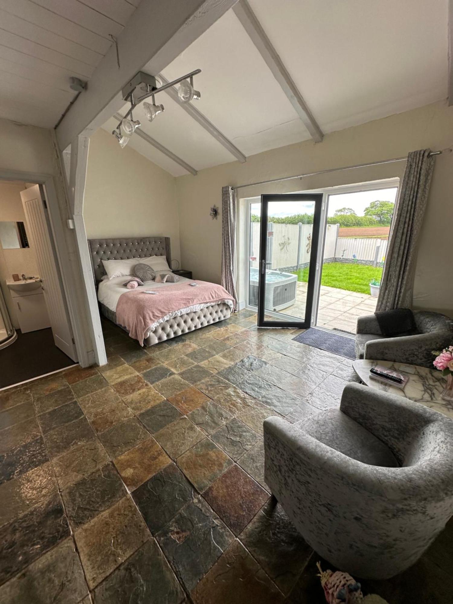 Dwylig Isa Holiday Cottages Rhuddlan Ruang foto