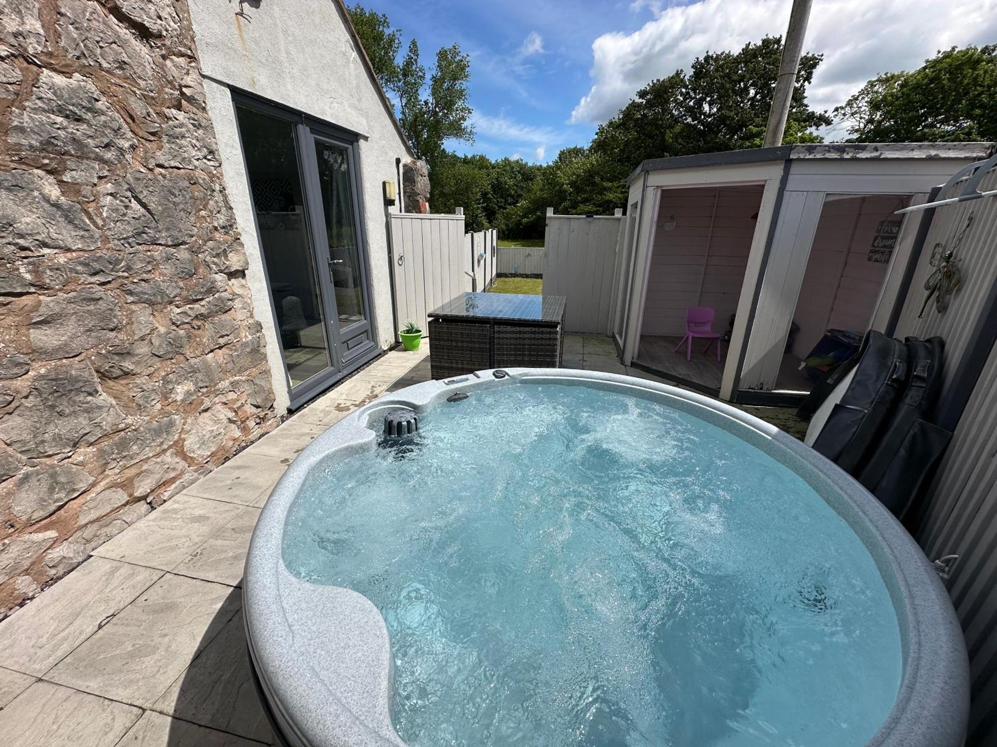 Dwylig Isa Holiday Cottages Rhuddlan Bagian luar foto